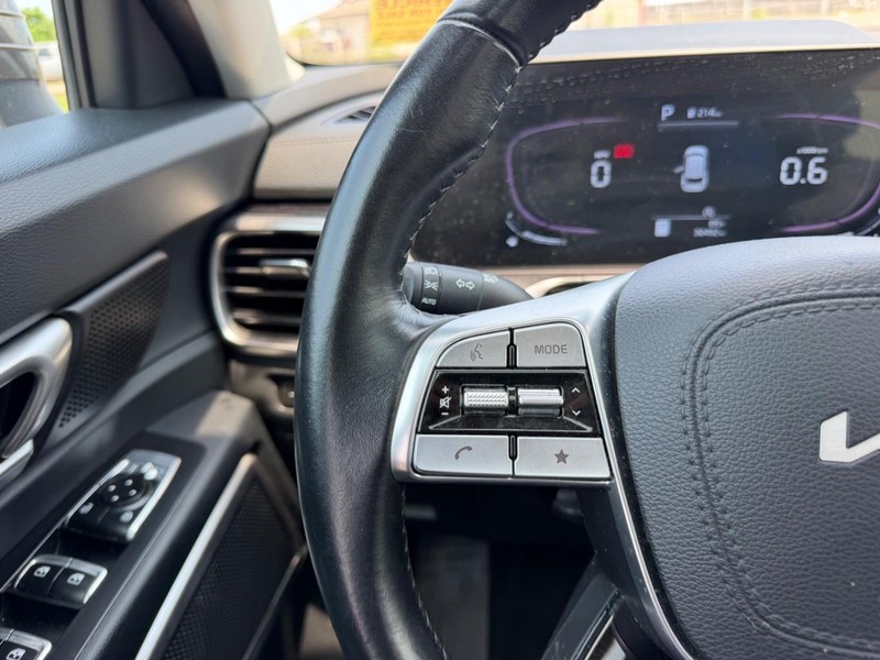 Kia Telluride Vehicle Full-screen Gallery Image 14
