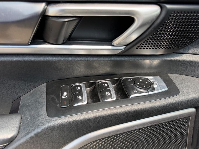 Kia Telluride Vehicle Full-screen Gallery Image 20