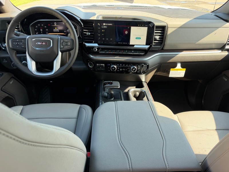 GMC Sierra 1500 Vehicle Full-screen Gallery Image 8
