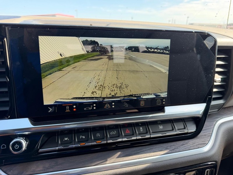 GMC Sierra 1500 Vehicle Full-screen Gallery Image 20