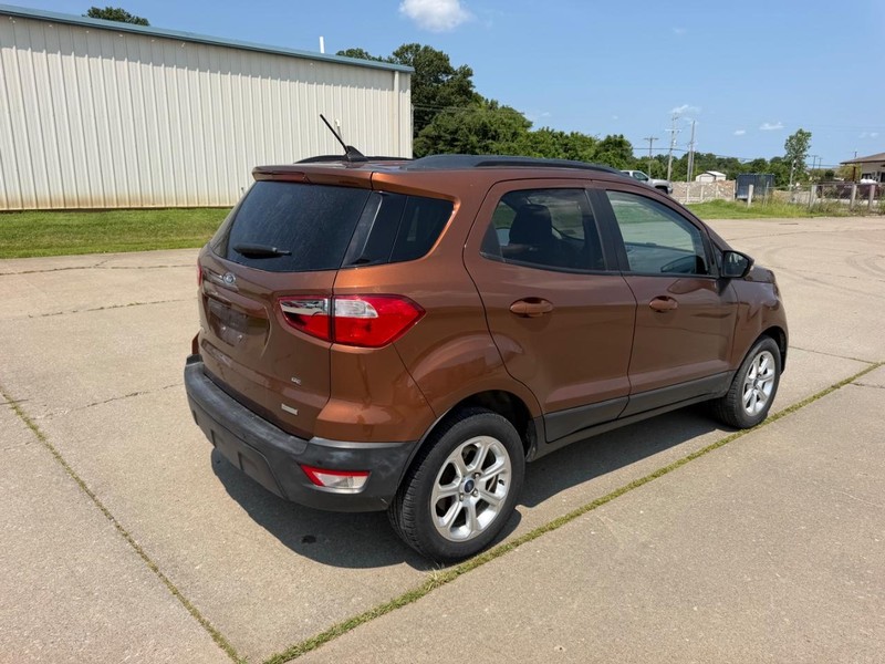 Ford EcoSport Vehicle Full-screen Gallery Image 3