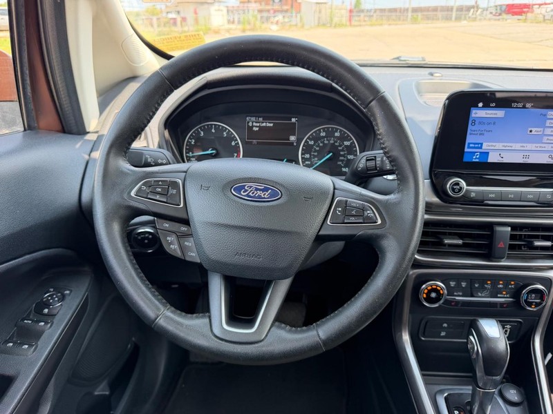 Ford EcoSport Vehicle Full-screen Gallery Image 10
