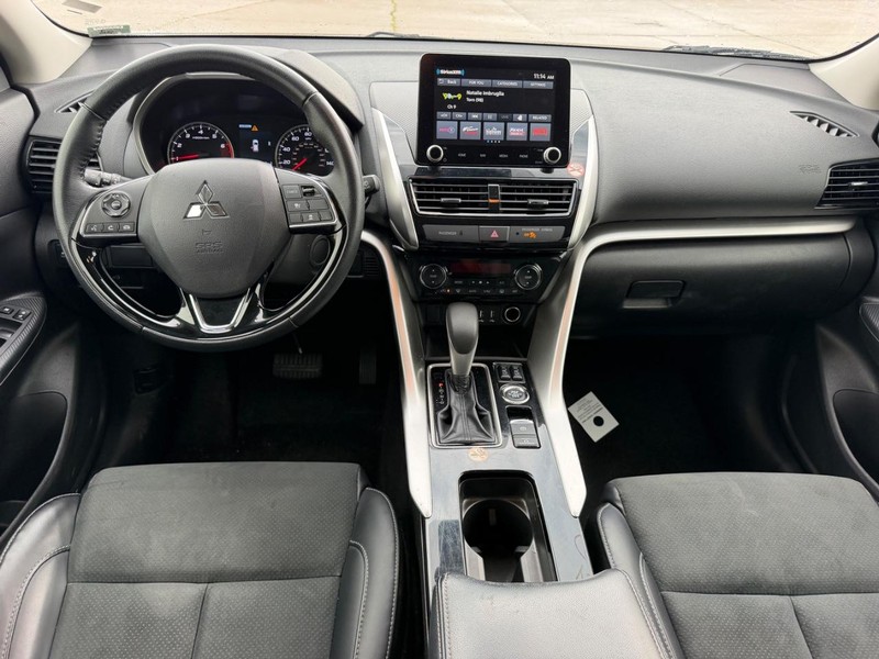 Mitsubishi Eclipse Cross Vehicle Full-screen Gallery Image 9