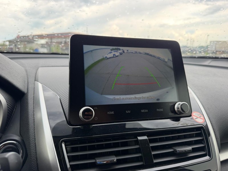 Mitsubishi Eclipse Cross Vehicle Full-screen Gallery Image 20