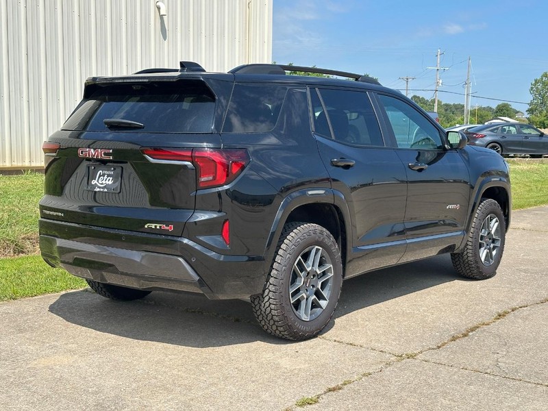 GMC Terrain Vehicle Full-screen Gallery Image 3
