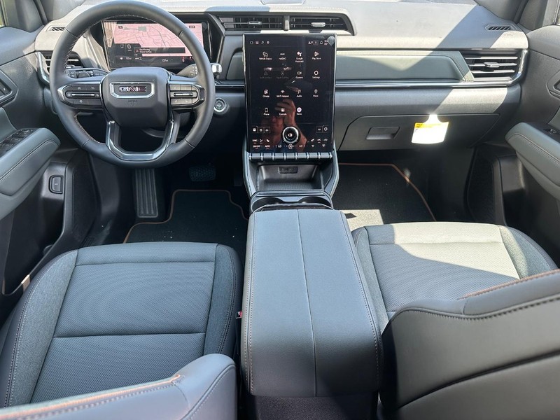 GMC Terrain Vehicle Full-screen Gallery Image 6