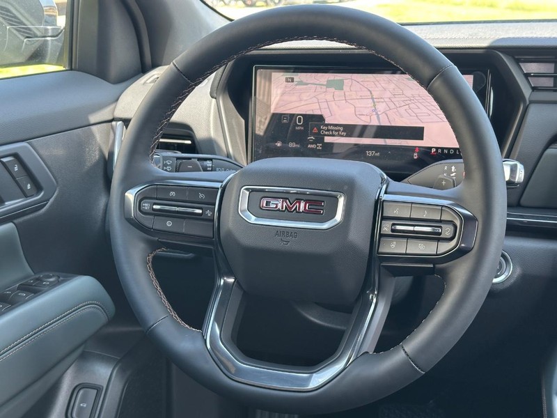 GMC Terrain Vehicle Full-screen Gallery Image 7
