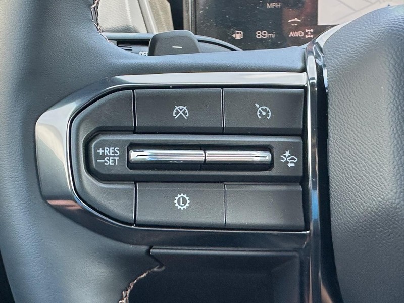 GMC Terrain Vehicle Full-screen Gallery Image 8