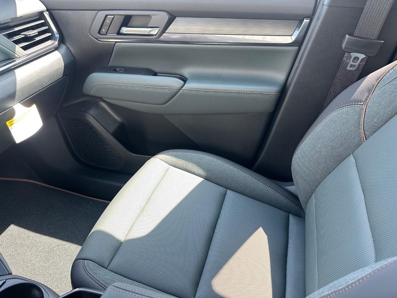 GMC Terrain Vehicle Full-screen Gallery Image 14