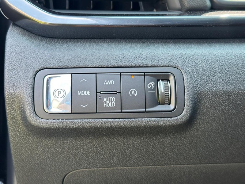 GMC Terrain Vehicle Full-screen Gallery Image 15