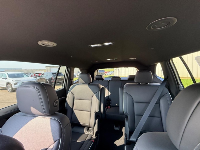 Buick Enclave Vehicle Full-screen Gallery Image 22