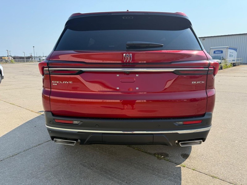 Buick Enclave Vehicle Full-screen Gallery Image 7