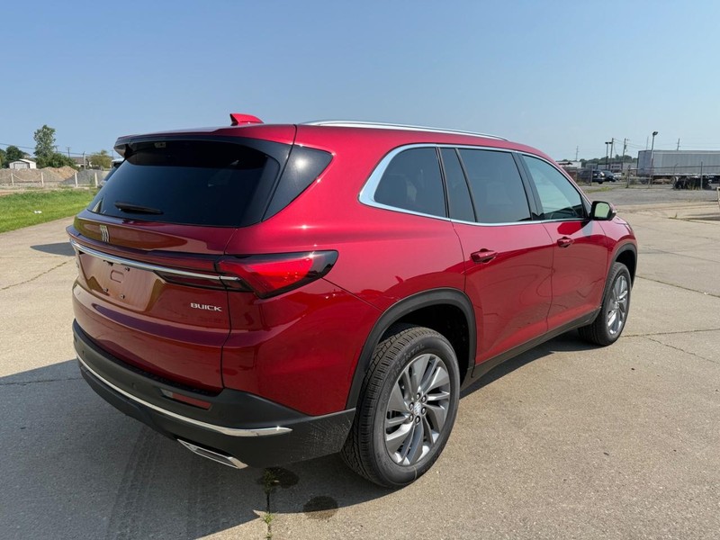 Buick Enclave Vehicle Full-screen Gallery Image 8