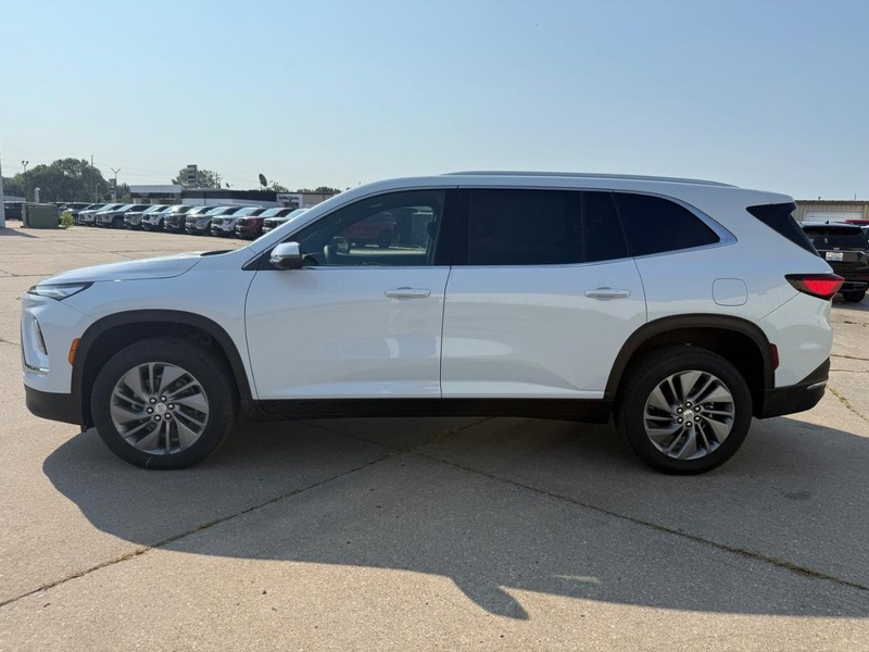 Buick Enclave Vehicle Full-screen Gallery Image 4
