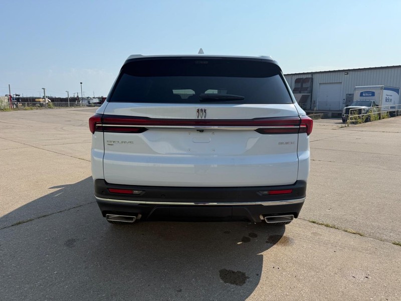 Buick Enclave Vehicle Full-screen Gallery Image 5