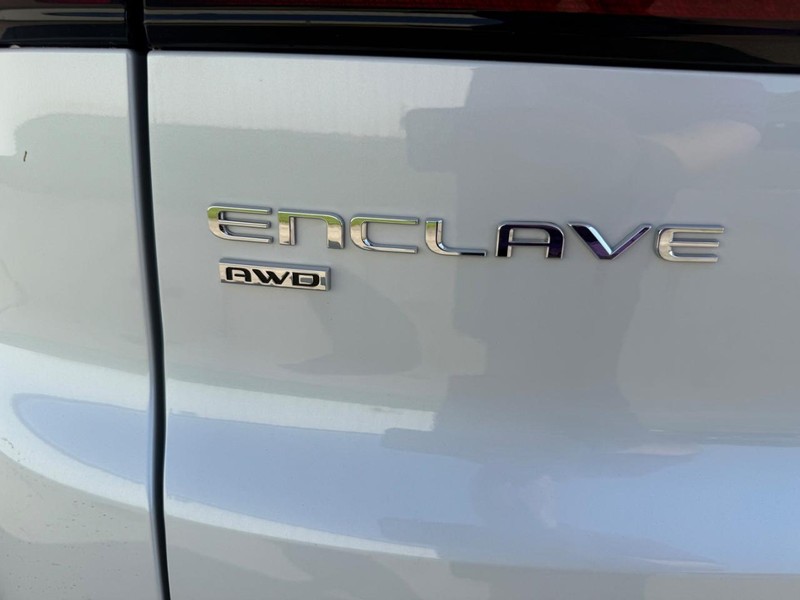 Buick Enclave Vehicle Full-screen Gallery Image 6