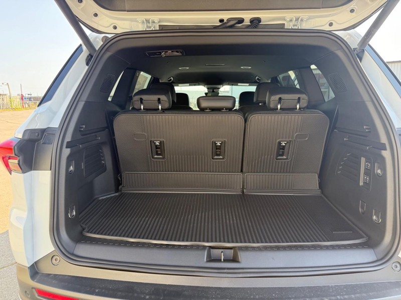 Buick Enclave Vehicle Full-screen Gallery Image 7