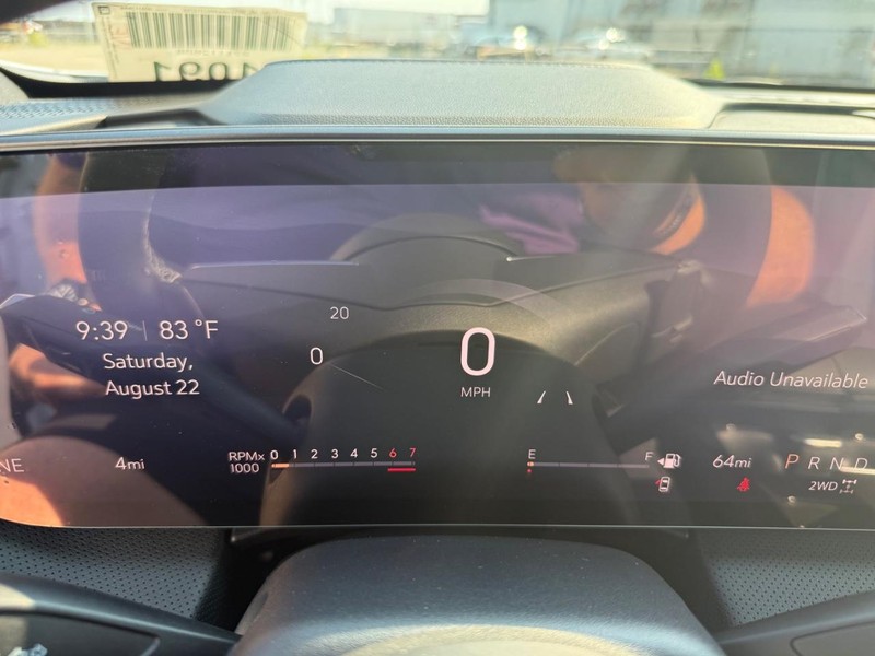 Buick Enclave Vehicle Full-screen Gallery Image 20