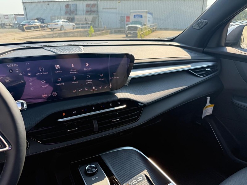 Buick Enclave Vehicle Full-screen Gallery Image 21