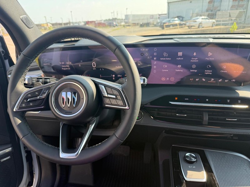 Buick Enclave Vehicle Full-screen Gallery Image 22