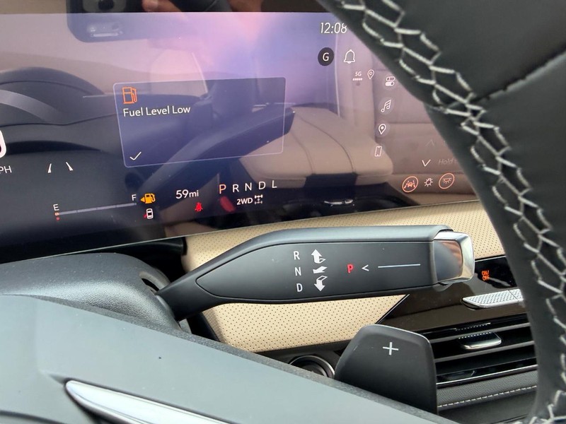 Buick Enclave Vehicle Full-screen Gallery Image 15