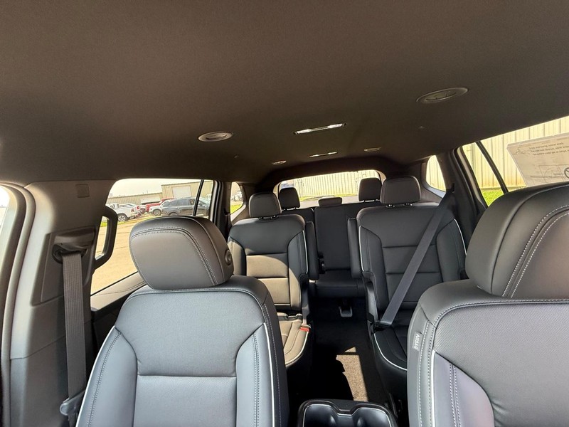 Buick Enclave Vehicle Full-screen Gallery Image 27
