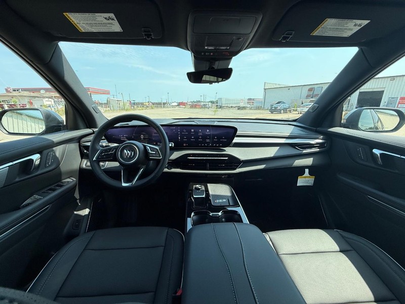 Buick Enclave Vehicle Full-screen Gallery Image 28