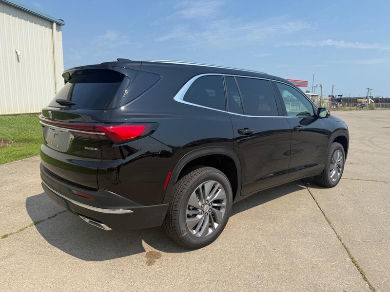 Buick Enclave Vehicle Full-screen Gallery Image 29