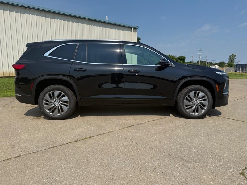 Buick Enclave Vehicle Full-screen Gallery Image 30