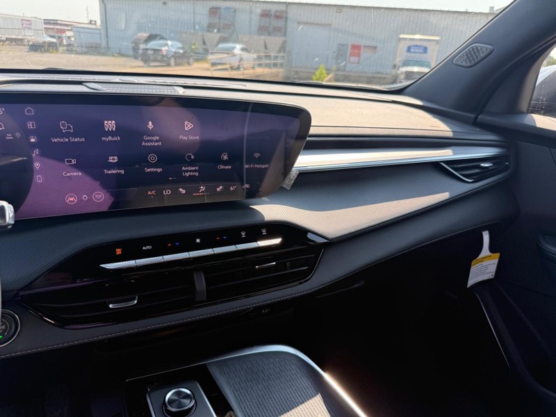 Buick Enclave Vehicle Full-screen Gallery Image 20