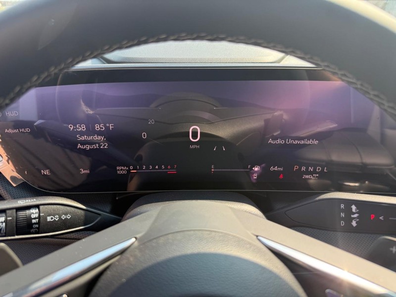 Buick Enclave Vehicle Full-screen Gallery Image 21