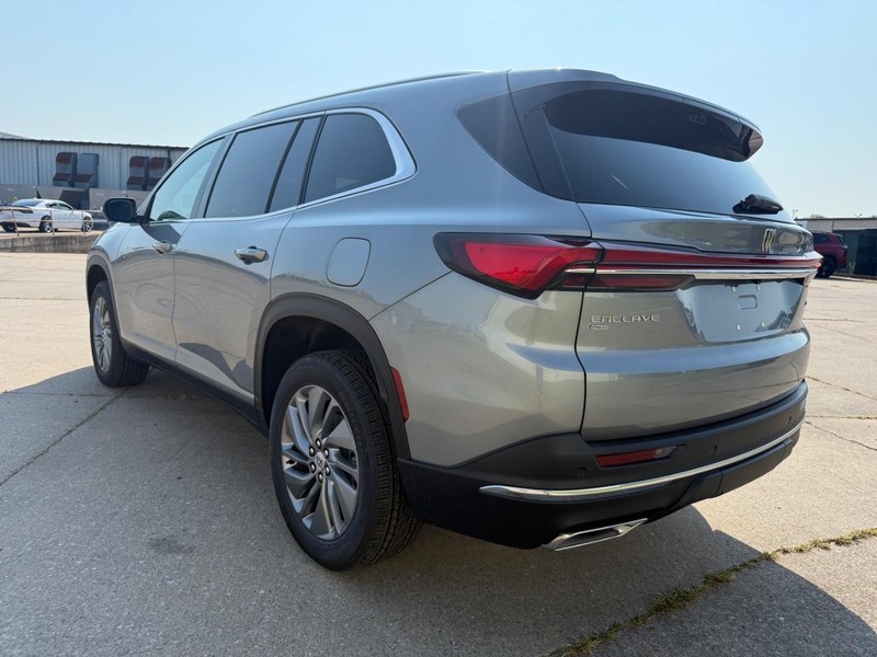Buick Enclave Vehicle Full-screen Gallery Image 5