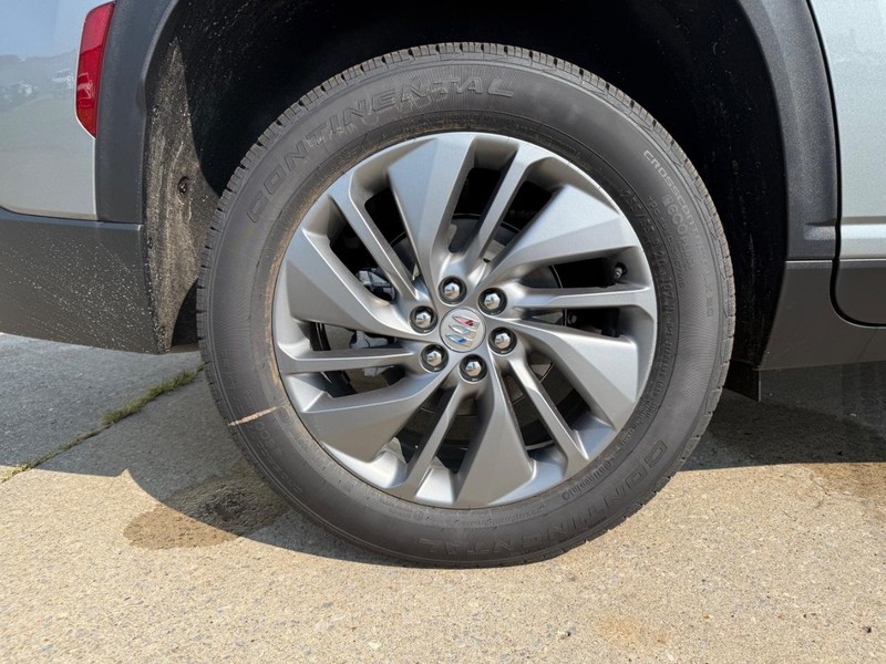 Buick Enclave Vehicle Full-screen Gallery Image 12