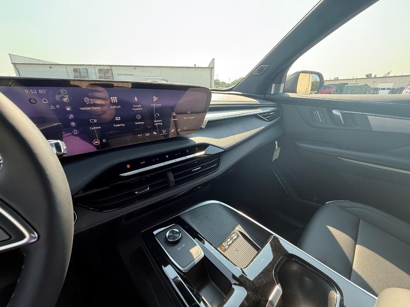 Buick Enclave Vehicle Full-screen Gallery Image 20