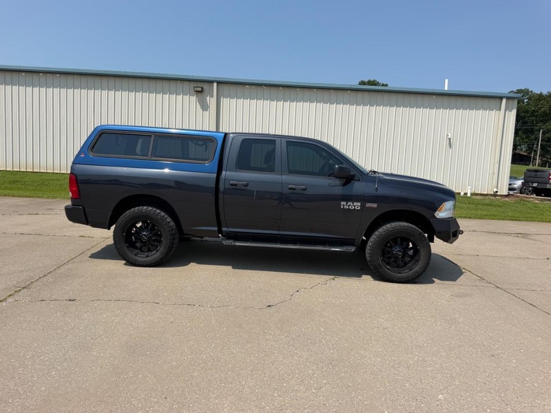 Ram 1500 Vehicle Full-screen Gallery Image 2