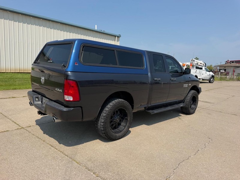Ram 1500 Vehicle Full-screen Gallery Image 3