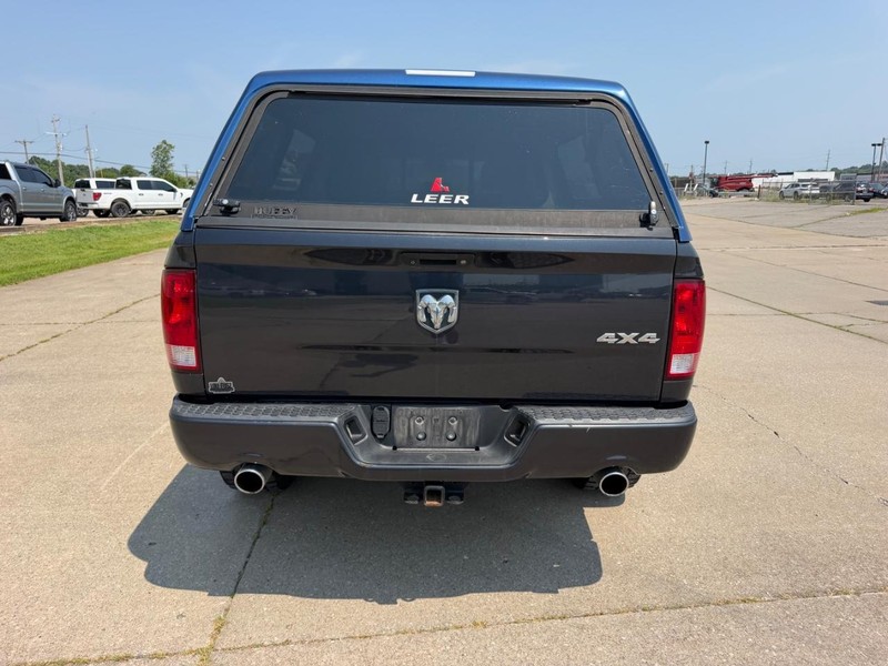 Ram 1500 Vehicle Full-screen Gallery Image 4