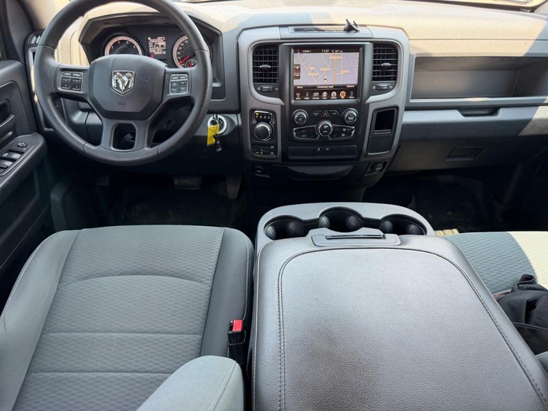 Ram 1500 Vehicle Full-screen Gallery Image 8