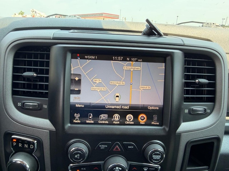 Ram 1500 Vehicle Full-screen Gallery Image 12