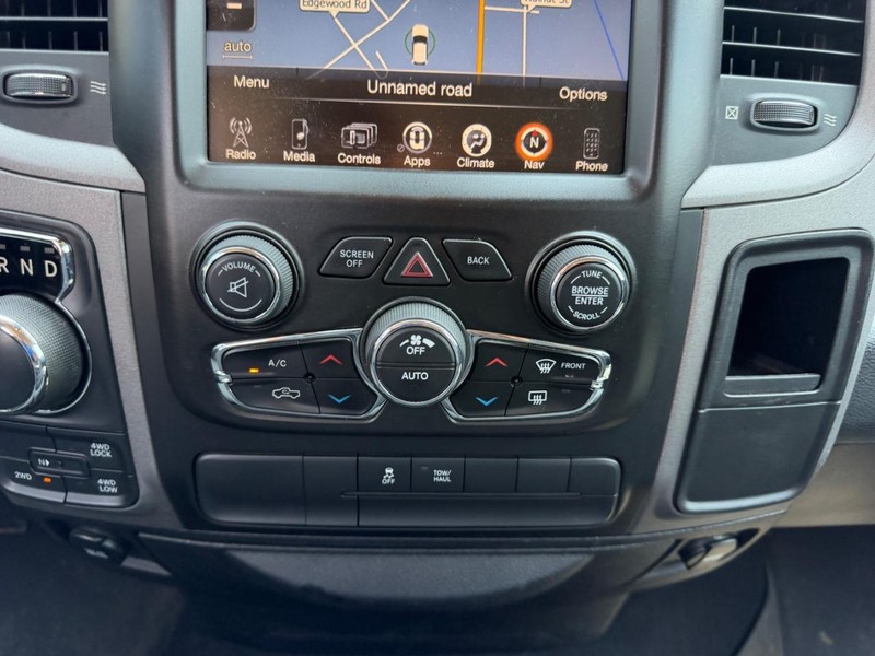 Ram 1500 Vehicle Full-screen Gallery Image 13
