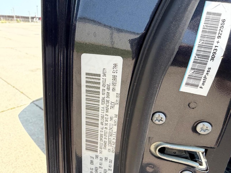 Ram 1500 Vehicle Full-screen Gallery Image 20