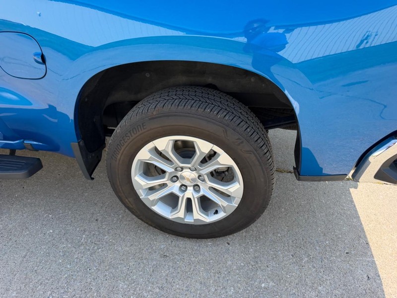 Chevrolet Silverado 1500 Vehicle Full-screen Gallery Image 06