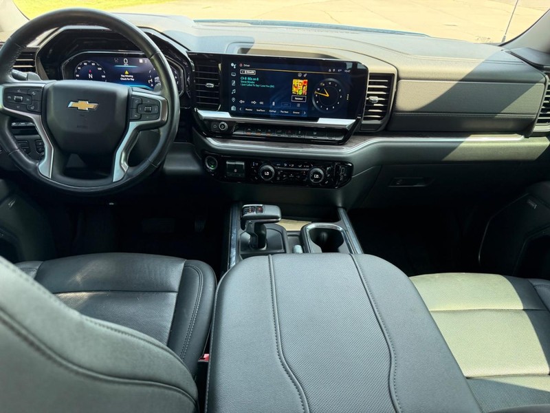 Chevrolet Silverado 1500 Vehicle Full-screen Gallery Image 08