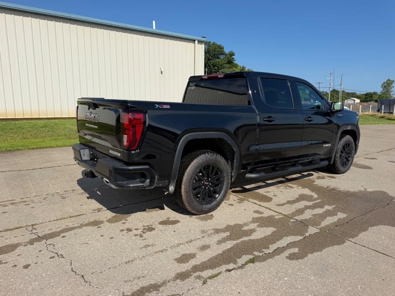 GMC Sierra 1500 Vehicle Full-screen Gallery Image 3
