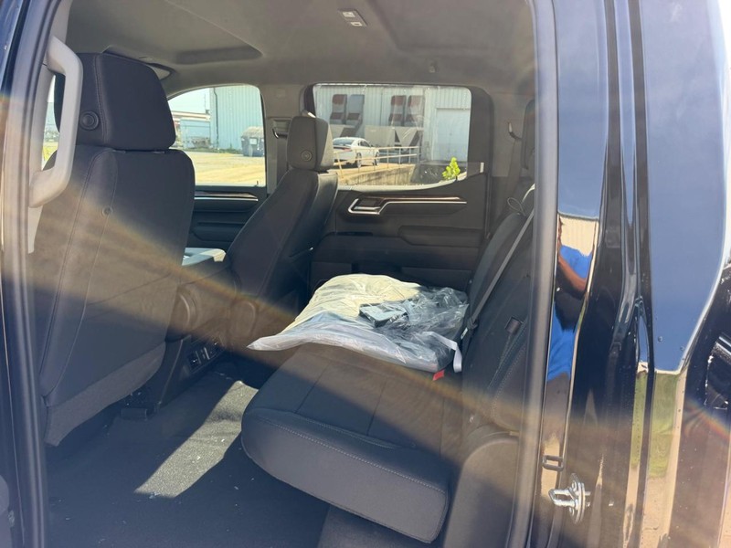GMC Sierra 1500 Vehicle Full-screen Gallery Image 7