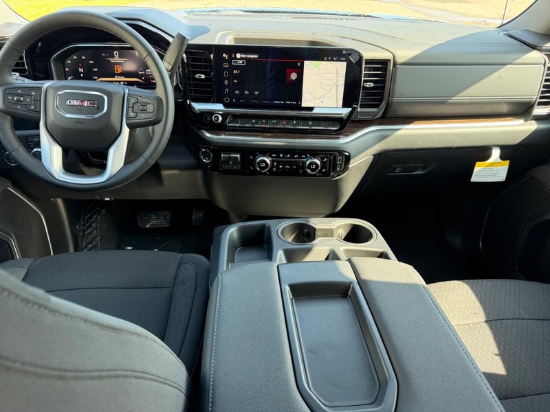 GMC Sierra 1500 Vehicle Full-screen Gallery Image 8