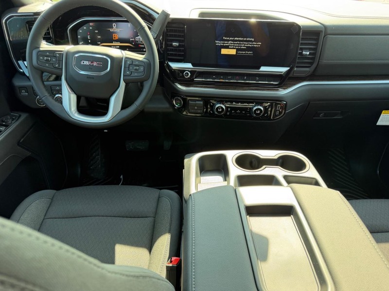 GMC Sierra 1500 Vehicle Full-screen Gallery Image 6