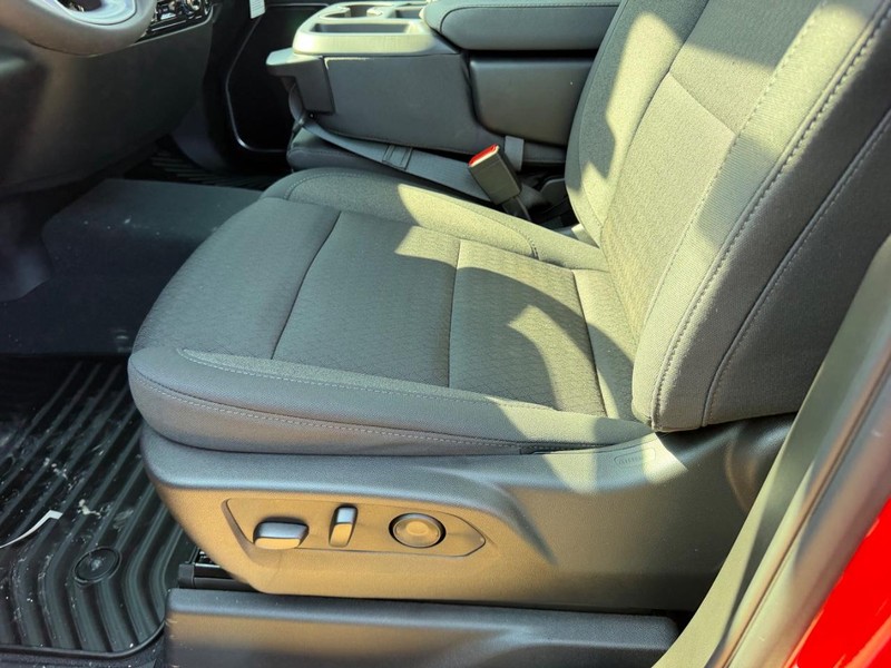 GMC Sierra 1500 Vehicle Full-screen Gallery Image 14