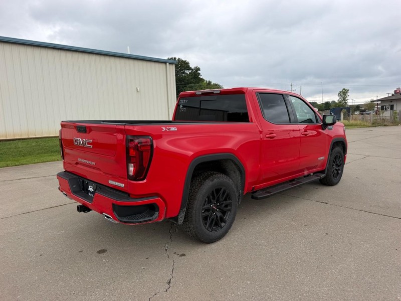 GMC Sierra 1500 Vehicle Full-screen Gallery Image 3