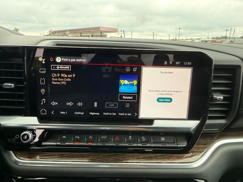 GMC Sierra 1500 Vehicle Full-screen Gallery Image 12